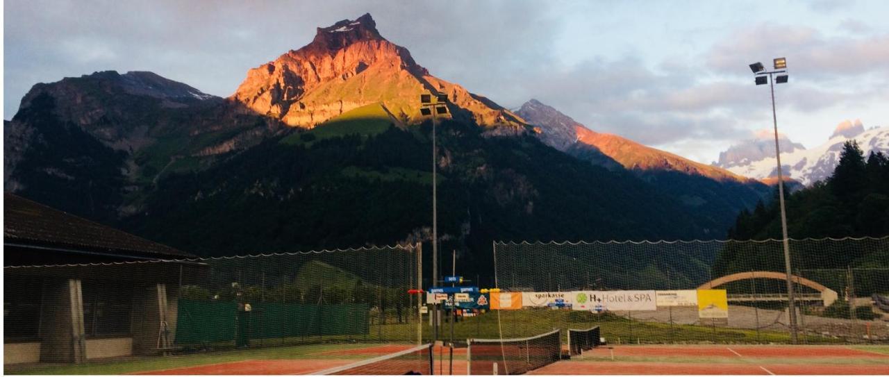 Hotel Hahnenblick Engelberg Luaran gambar